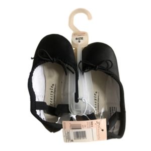 Danskin Freestyle Ballet dance shoes Girls size 9